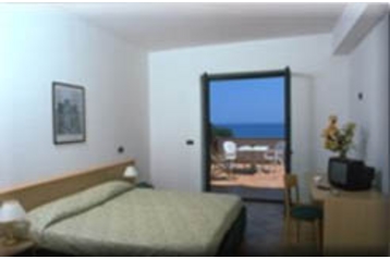 Хотел Riace Marina 4